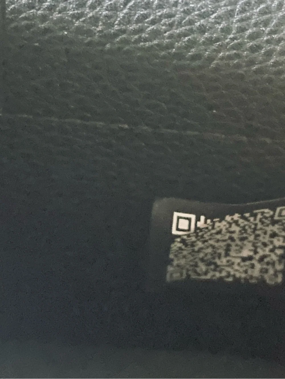 “Lavin” Black Pouch